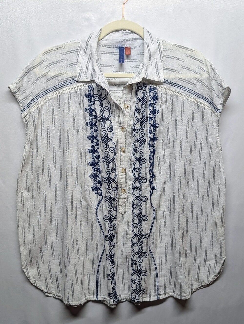 254.Pilcro Anthropologie White Blouse with‎ Navy Stripe Detail 💯 Cotton